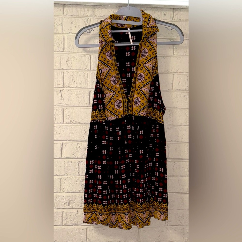 Free People Yellow and Black Floral Patterned Fabric - Picture 3 of 7